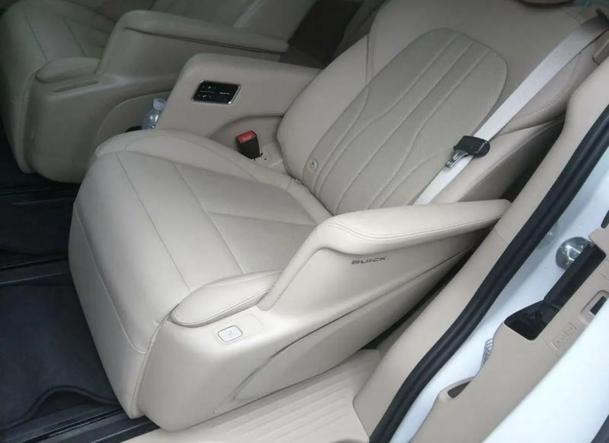 Buick 2025 GL8 Lu Shang 1.5T Premium Edition 7-seat Automatic Gear 4