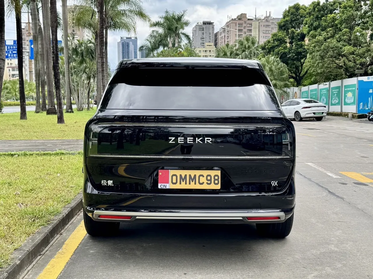 Zeekr 2025 Zeekr 9X 2.0T Ultra 55kWh automatic gear 6