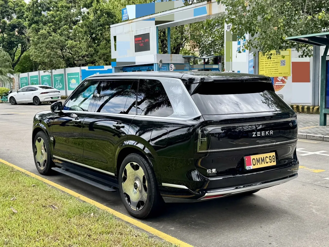 Zeekr 2025 Zeekr 9X 2.0T Ultra 55kWh automatic gear 7