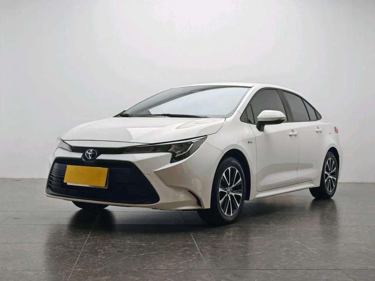 Open image lightbox: Toyota 2023 Lei Ling Shuangqing 1.8 Stepless Intelligent Electric Hybrid Leading Edition Automatic Gear