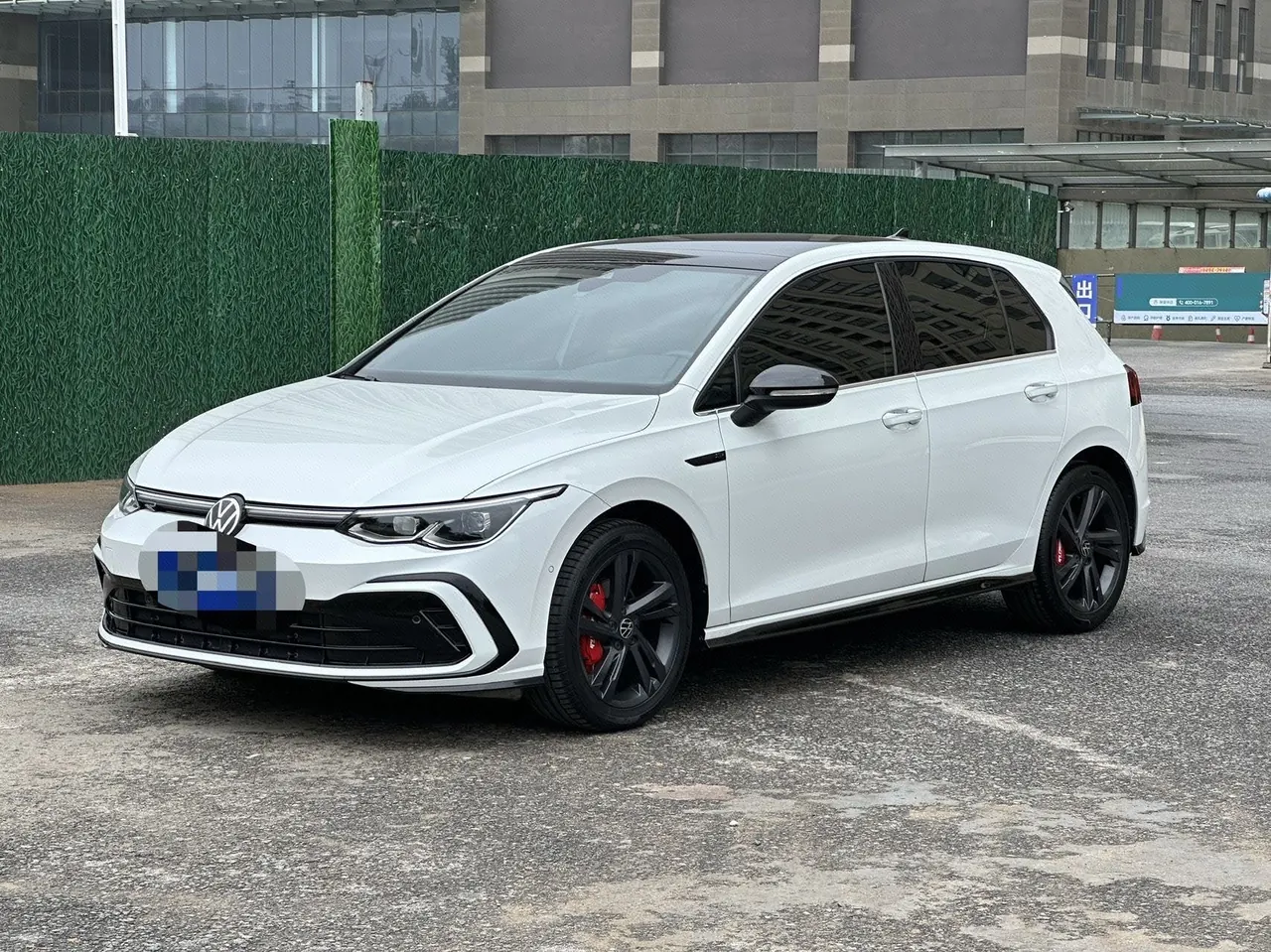 Open image lightbox: Volkswagen 2023 Golf 8 R-Line 1.4TSI 280TSI Lite Automatic