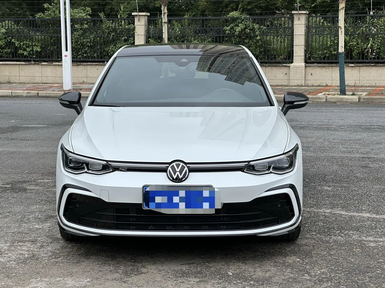 Volkswagen 2023 Golf 8 R-Line 1.4TSI 280TSI Lite Automatic 2