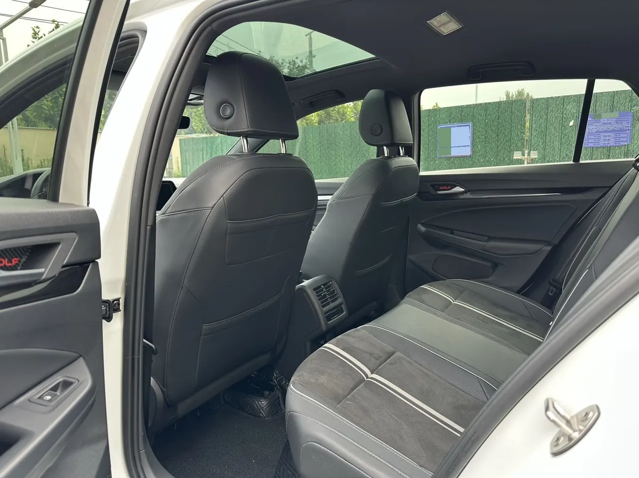 Volkswagen 2023 Golf 8 R-Line 1.4TSI 280TSI Lite Automatic 5