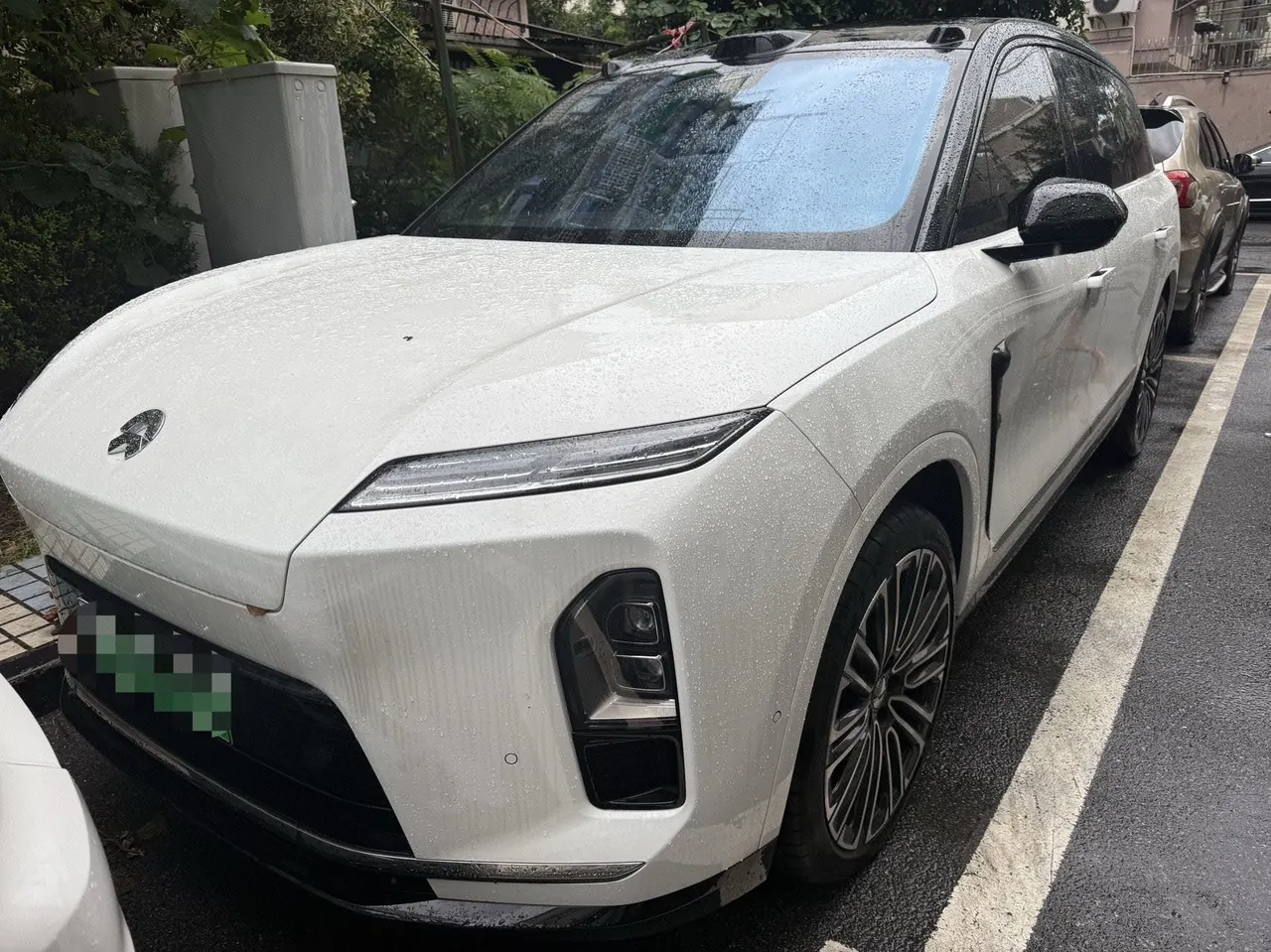 NIO 2026 ES8 6‑Seater Executive Signature Edition Automatic Transmission - View 1