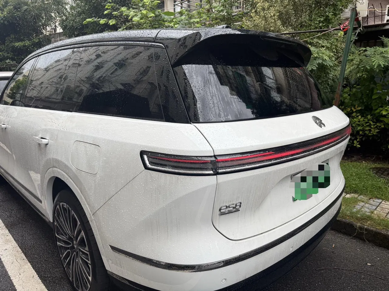 NIO 2026 ES8 6‑Seater Executive Signature Edition Automatic Transmission 5