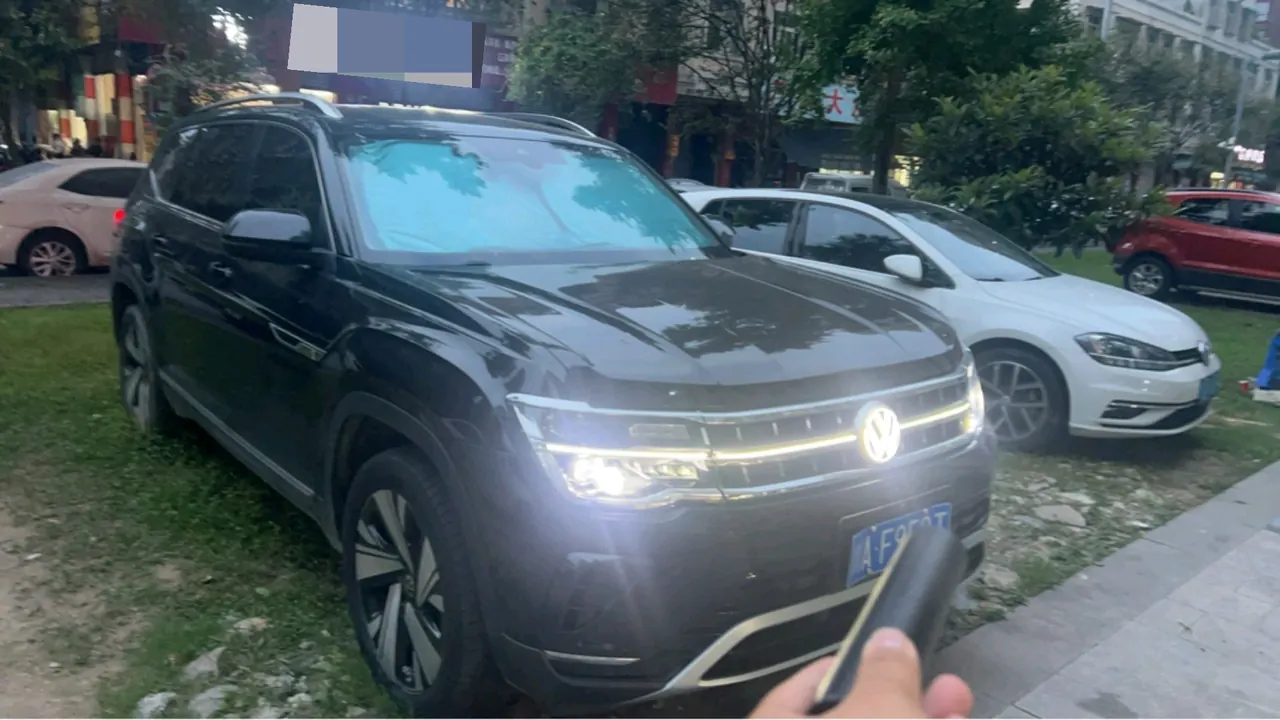 Volkswagen 2023 Tuang 2.0TSI 380TSI 4WD Respect Deluxe Automatic Transmission 2