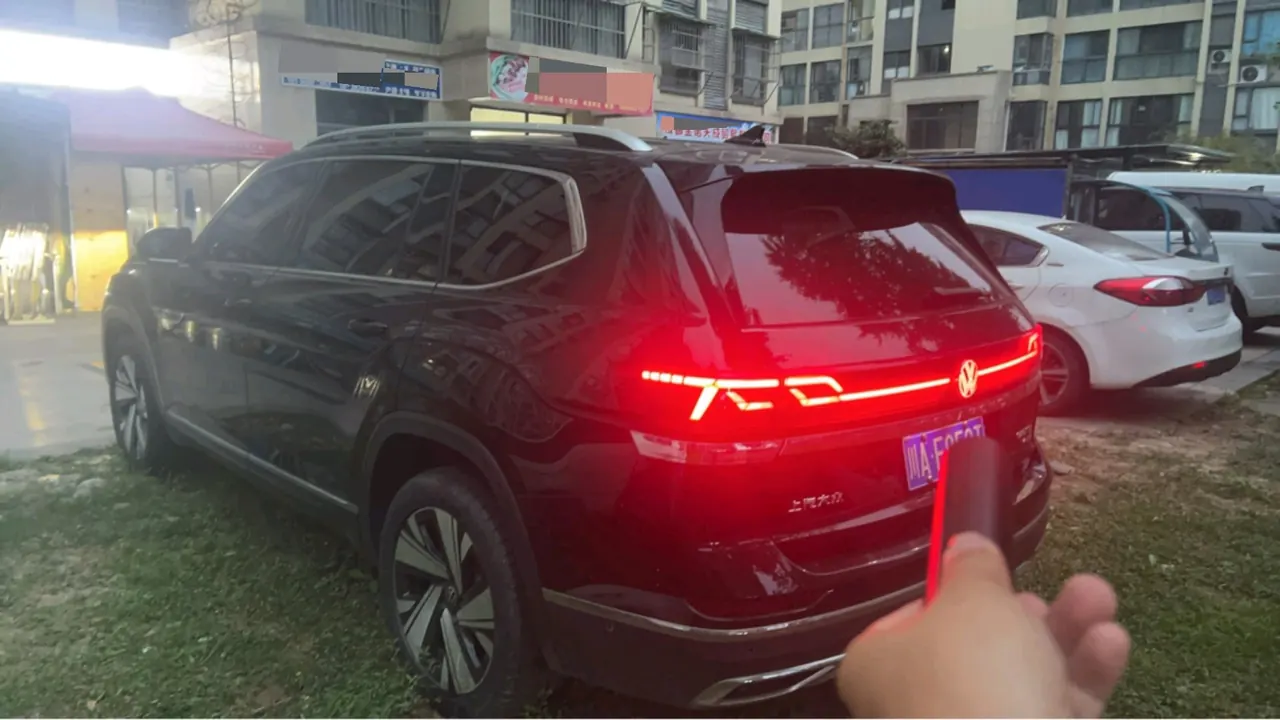 Volkswagen 2023 Tuang 2.0TSI 380TSI 4WD Respect Deluxe Automatic Transmission 4