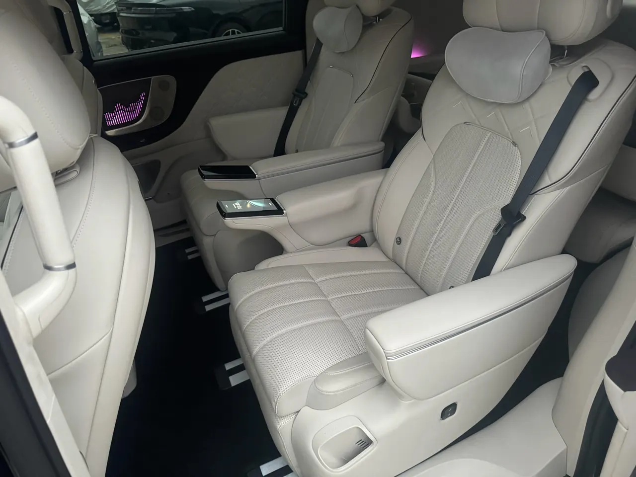 Voyah 2025 dreamers PHEV 1.5T four-wheel drive flagship dry Kun version automatic gear 5