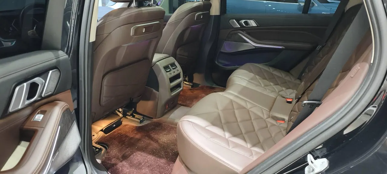 BMW 2023 X5 xDrive30Li 48V 2.0T exclusive m sports obsidian night suit automatic gear 5