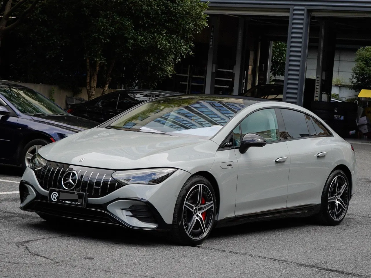 打开图片灯箱:Mercedes Benz EQE AMG (Imported) 2023 EQE 53 AMG 4MATIC EQE 53 AMG 4MATIC Automatic Gear