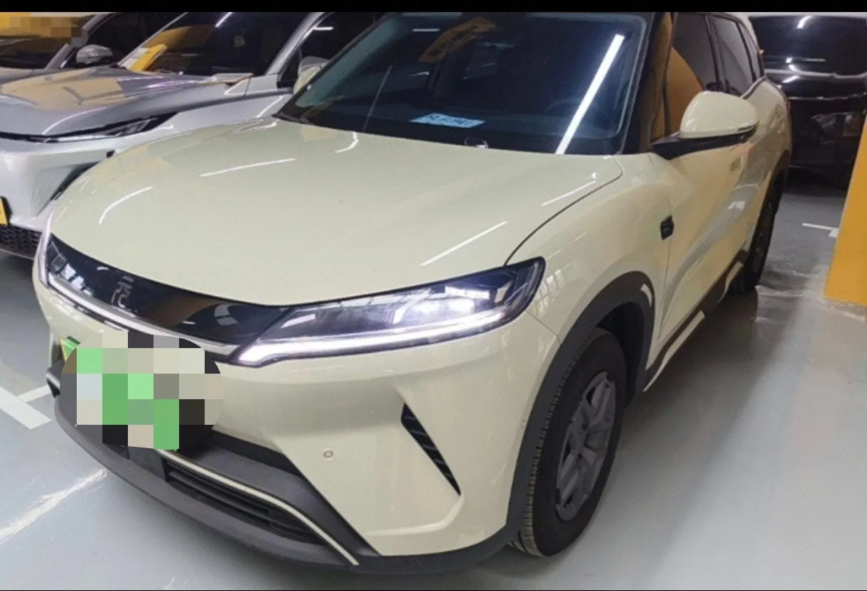 BYD 2025 Yuan UP Smart Driving 401KM Vital Automatic Gear - View 1