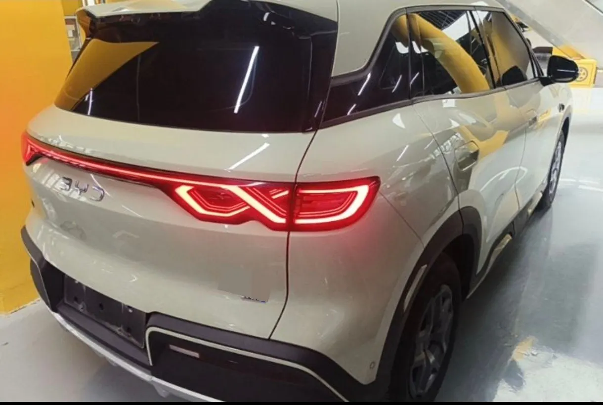BYD 2025 Yuan UP Smart Driving 401KM Vital Automatic Gear 6