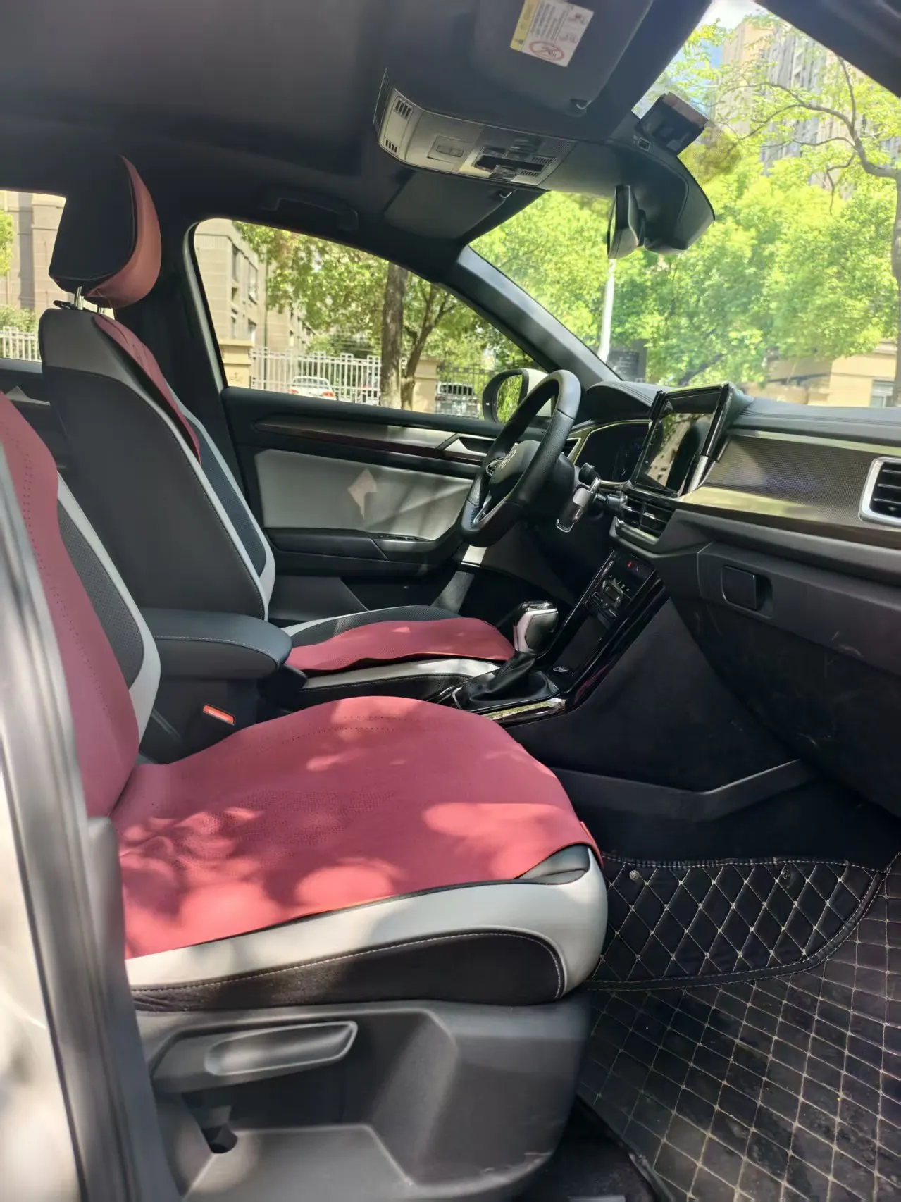 Volkswagen 2025 Tange 1.5TSI 300TSI Two-Drive Chen Guang Edition (Modified) Automatic Gear 5