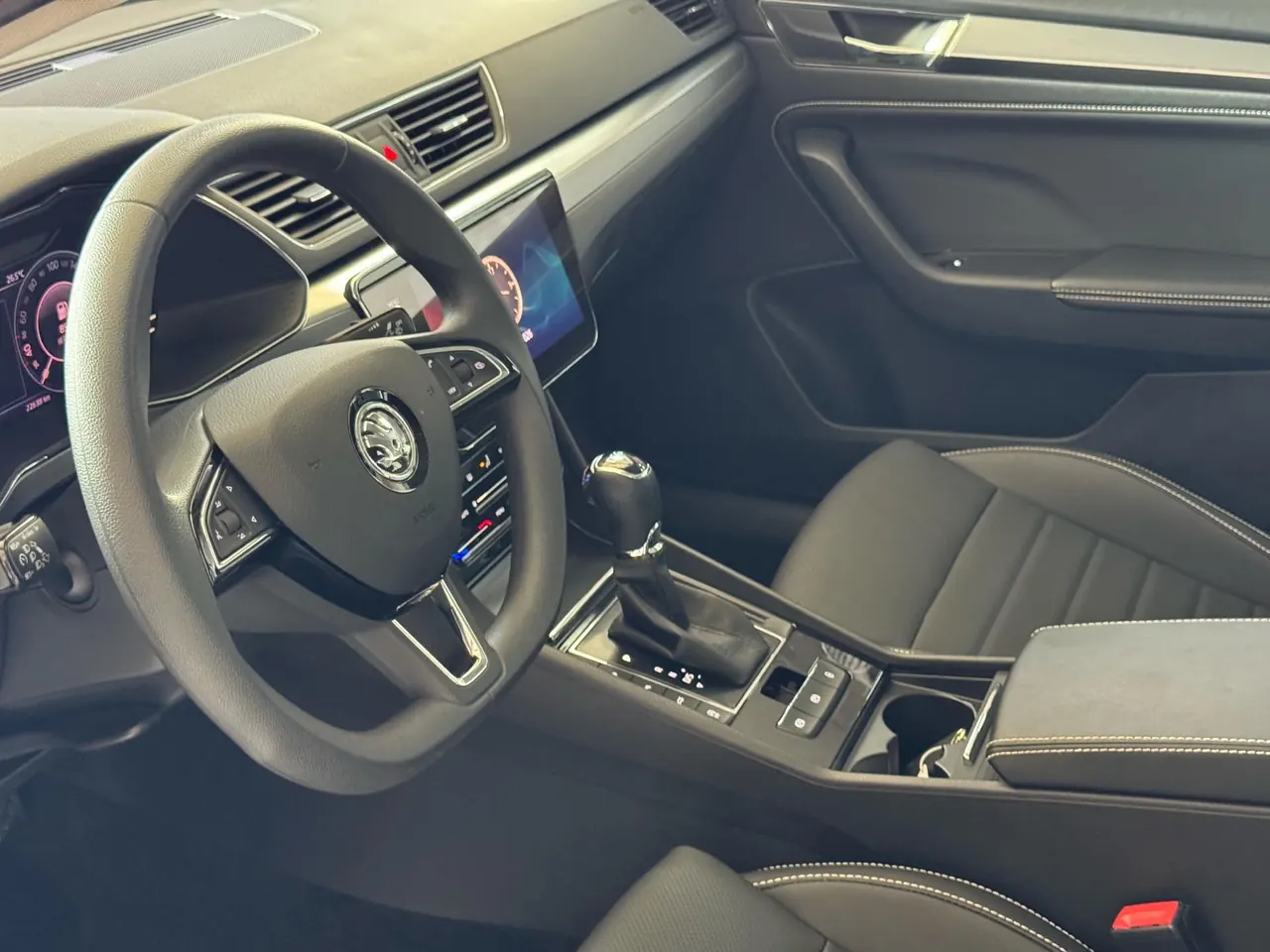 Skoda 2023 Express 1.4TSI TSI280 Premium Edition (Modified) Automatic Gear 9