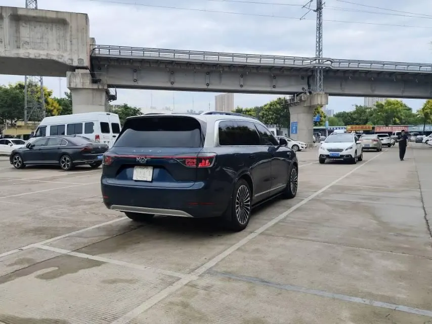 AITO 2025 AITO M9 extended range Ultra version 52kWh 6-seat version (896-line laser Radar) automatic gear 19