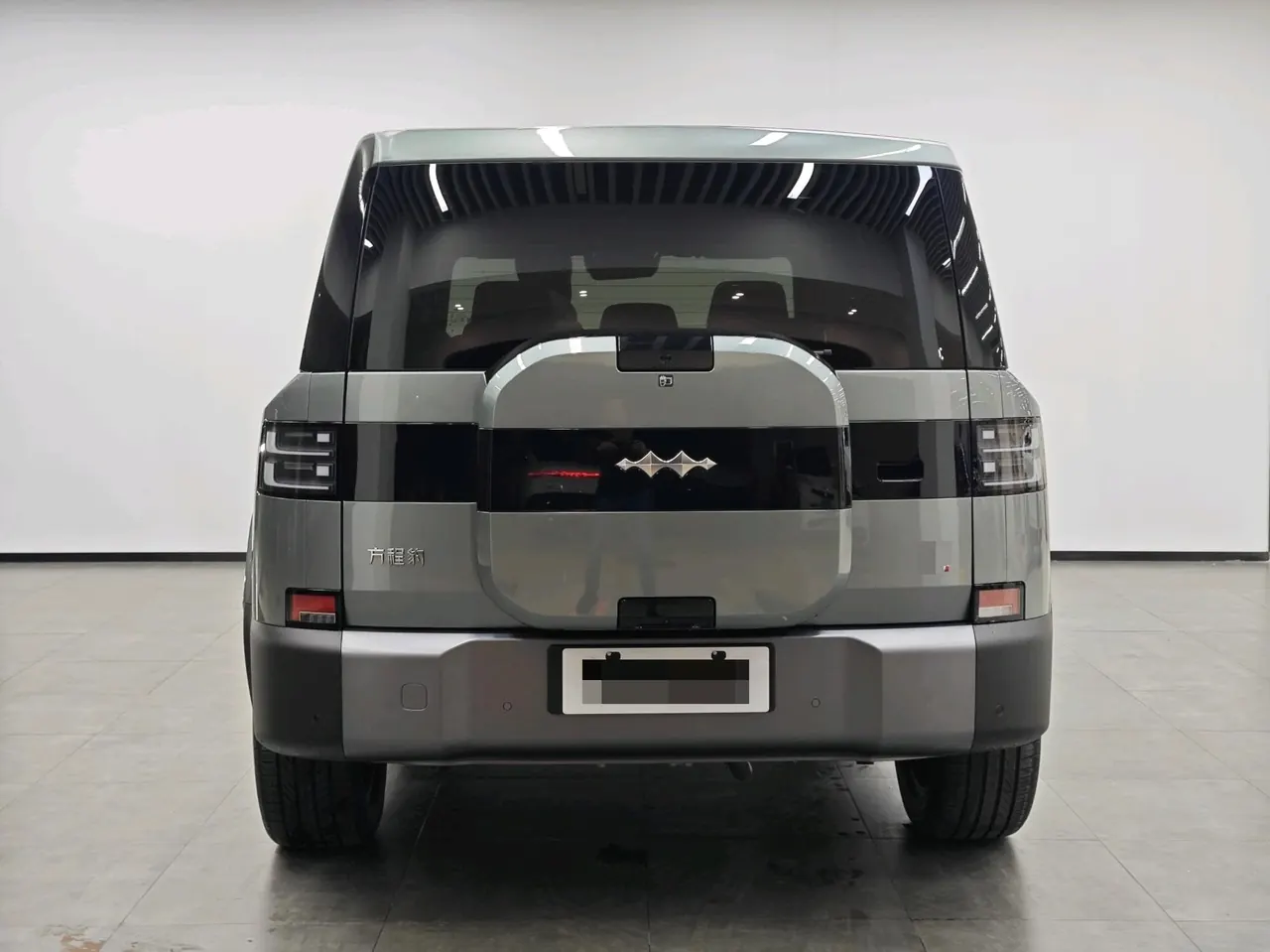 FangChengBao 2025 titanium 7 1.5T stepless 190KM four-wheel drive Ultra version of automatic gear 2