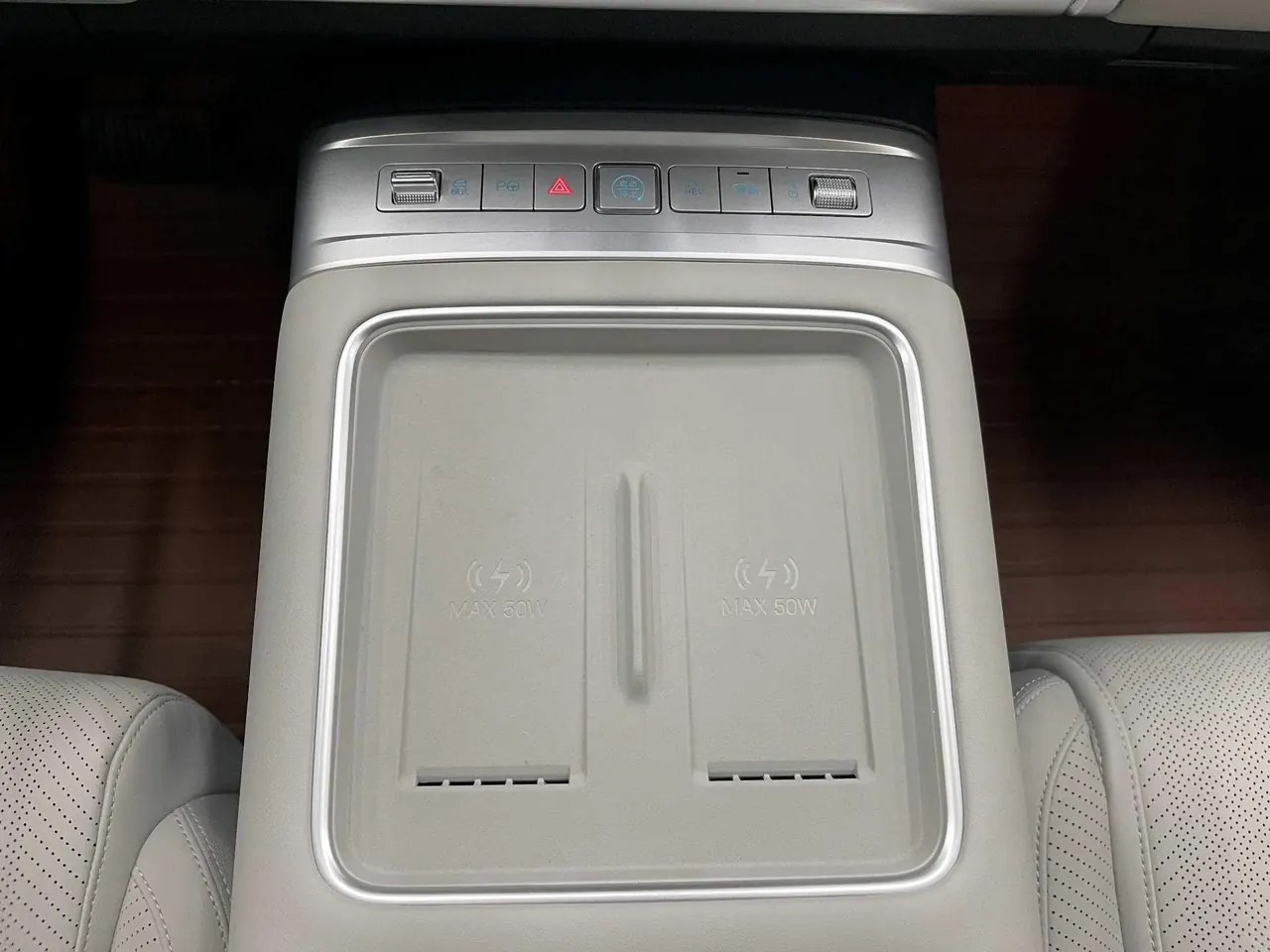 FangChengBao 2025 titanium 7 1.5T stepless 190KM four-wheel drive Ultra version of automatic gear 7