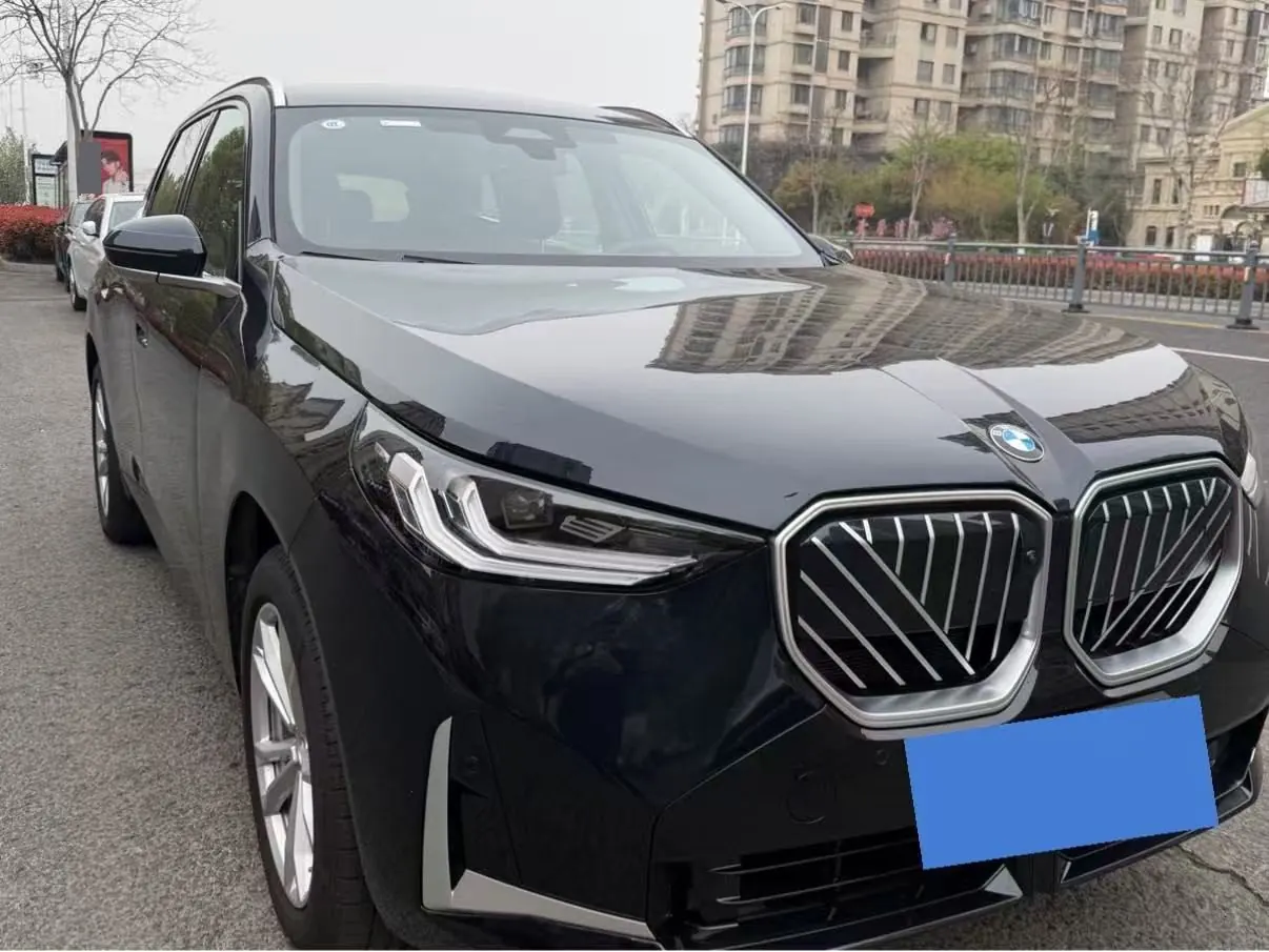 BMW 2026 X3 xDrive25L 2.0T M sports obsidian night suit automatic gear 3