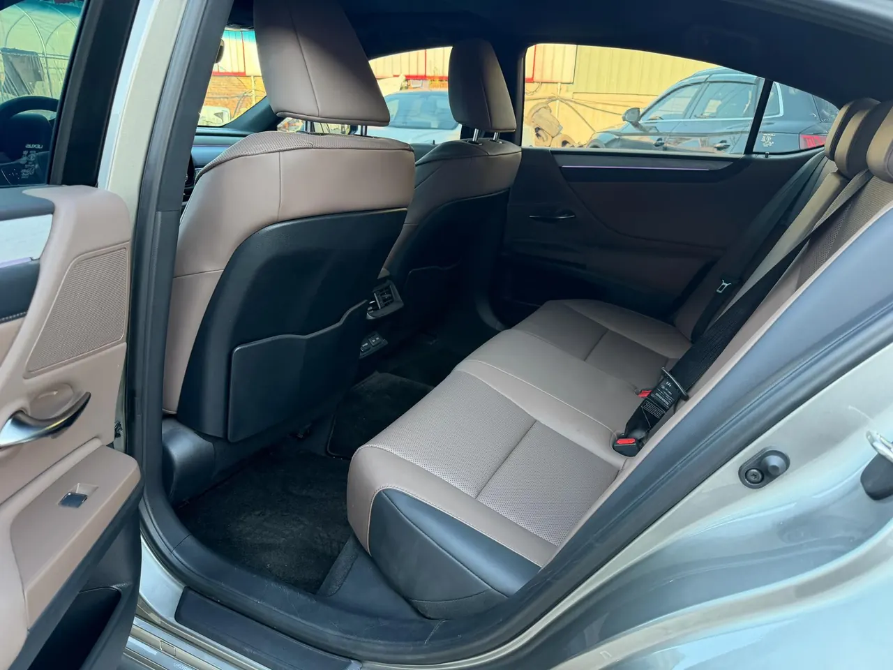 Lexus ES (Imported) 2025 ES200 2.0 Stepless Edition Automatic Gear 7