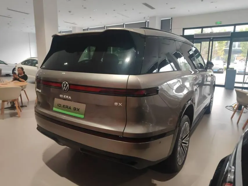 Volkswagen 2026 ID.ERA 9X Ultra 4-wheel drive automatic gear 3
