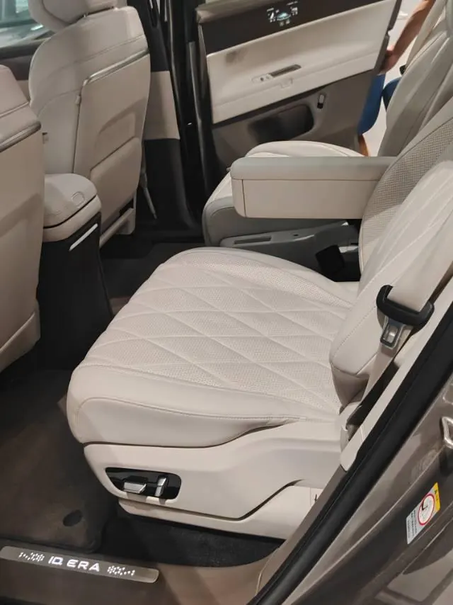 Volkswagen 2026 ID.ERA 9X Ultra 4-wheel drive automatic gear 7