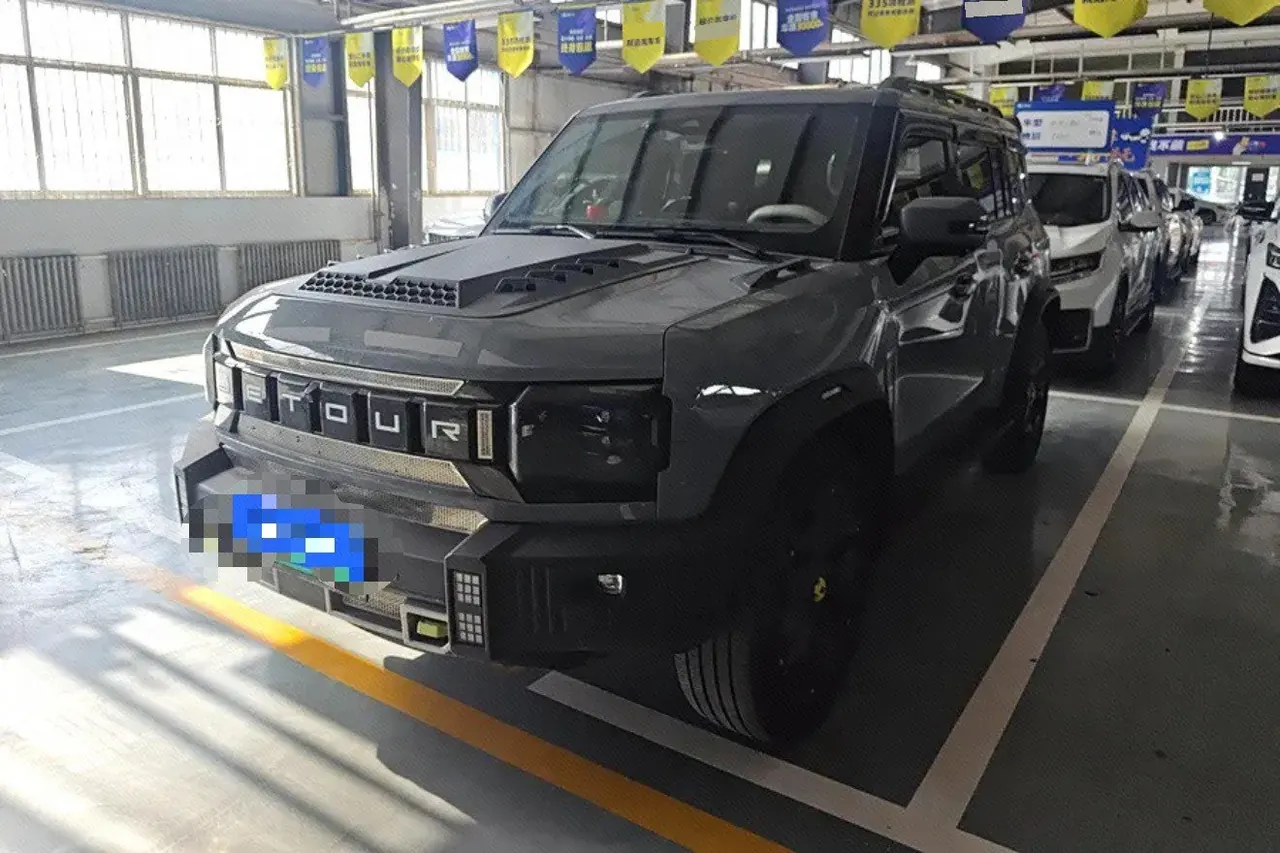 Jetour 2024 ShanHai T2 C- DM 1.5T 208KM Shan Ye Edition Automatic Gear - View 1