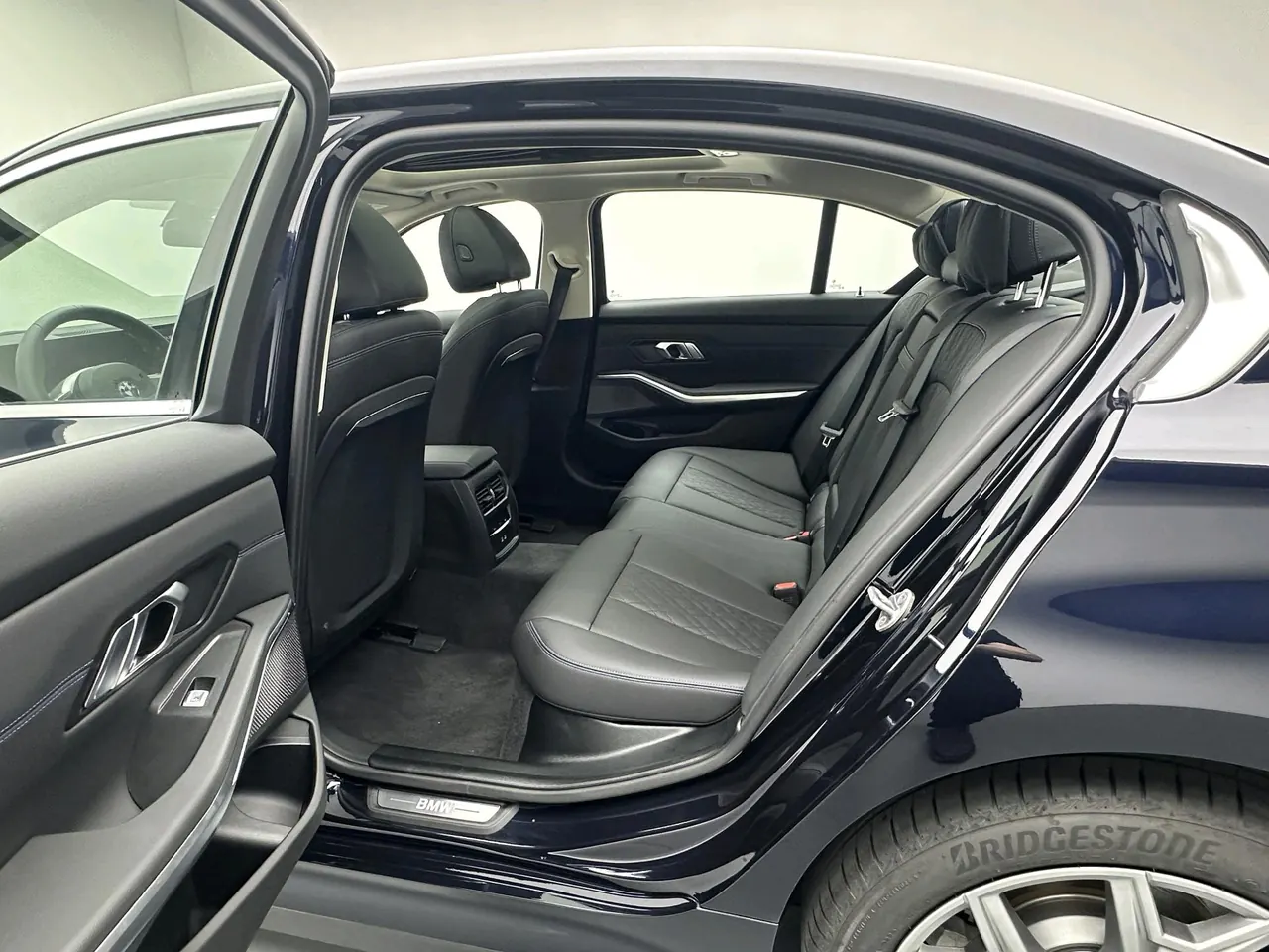 BMW 2026 i3 eDrive 35 L automatic gear 10