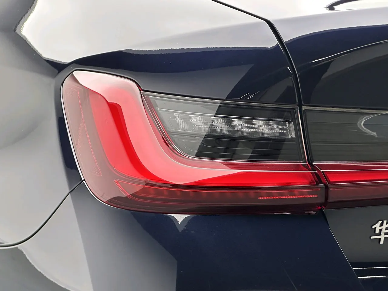 BMW 2026 i3 eDrive 35 L automatic gear 13