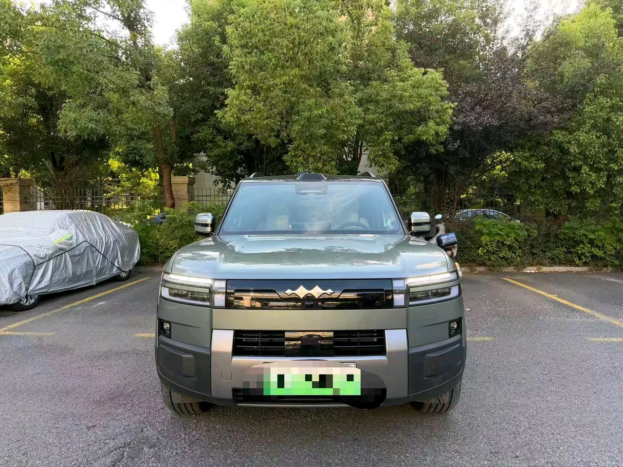 FangChengBao 2025 titanium 7 1.5T stepless 190KM four-wheel drive Ultra version of automatic gear 2