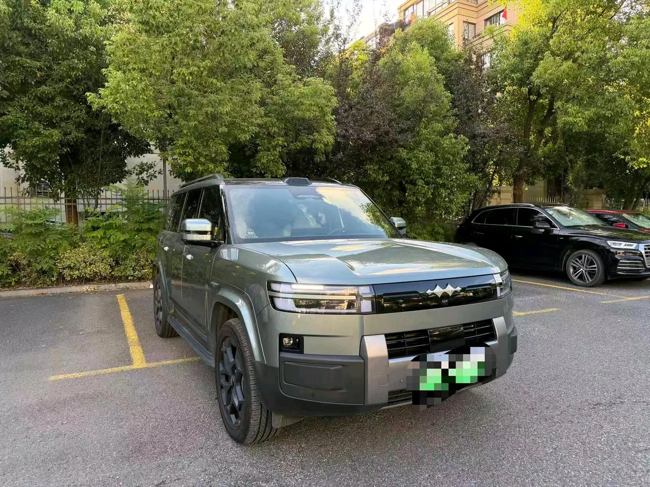 FangChengBao 2025 titanium 7 1.5T stepless 190KM four-wheel drive Ultra version of automatic gear 3