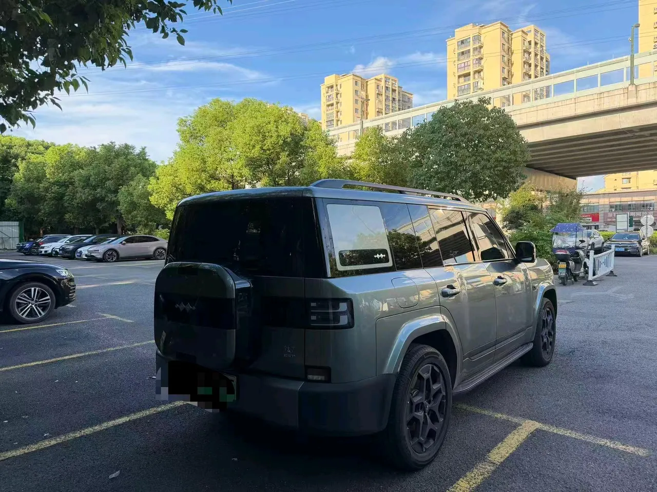 FangChengBao 2025 titanium 7 1.5T stepless 190KM four-wheel drive Ultra version of automatic gear 4
