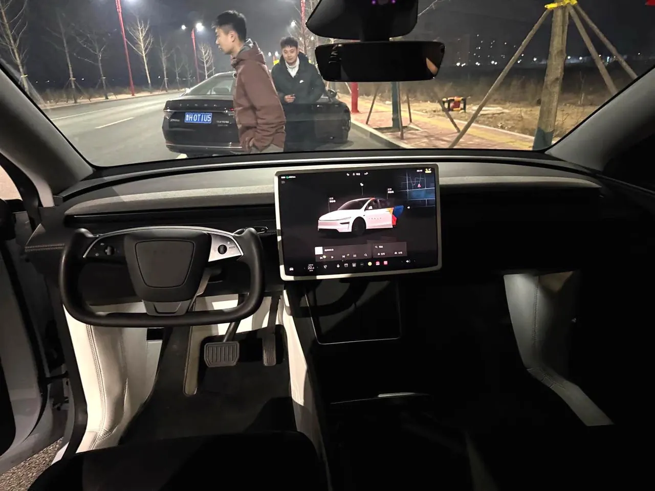 Tesla 2025 Model Y rear-wheel drive version automatic transmission 5