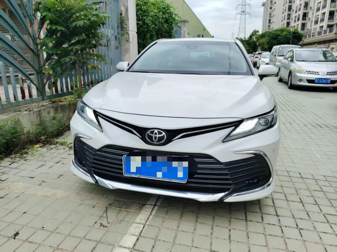 Toyota 2023 Camry 2.0G Stepless Deluxe Edition Automatic Gear 2