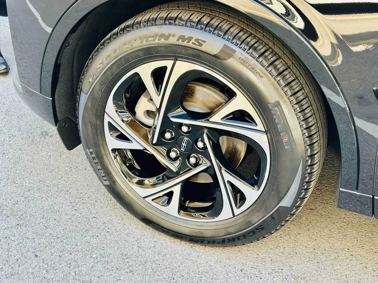Lincoln 2026 Voyager 2.0T Stepless Four-wheel Drive Premium Edition Automatic Gear 12