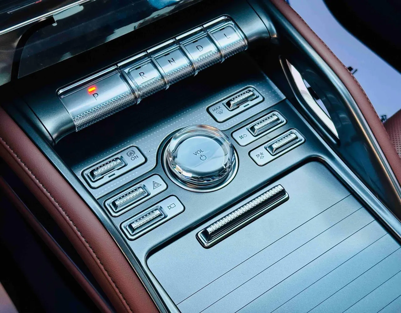 Lincoln 2026 Voyager 2.0T Stepless Four-wheel Drive Premium Edition Automatic Gear 9