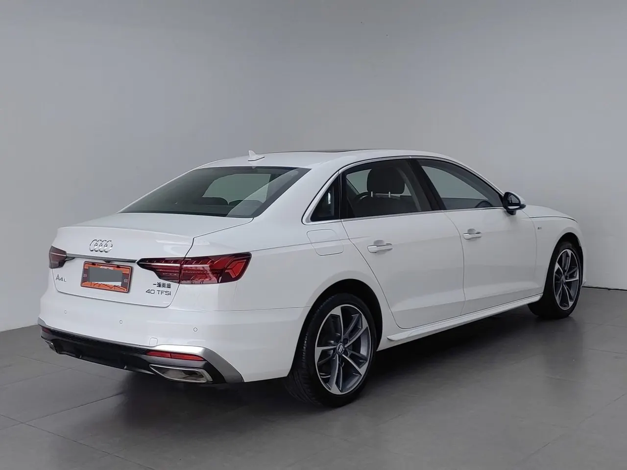 Audi 2020 A4L 2.0TFSI 40TFSI Fashion Dynamic Automatic 2