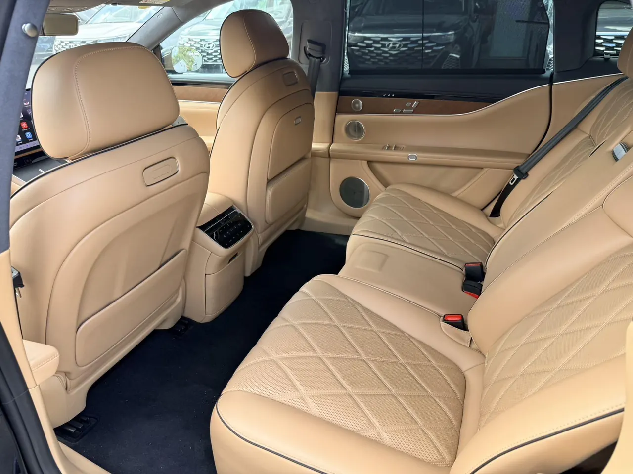 Luxeed 2024 S9 Ultra 4-wheel drive flagship automatic gear 8