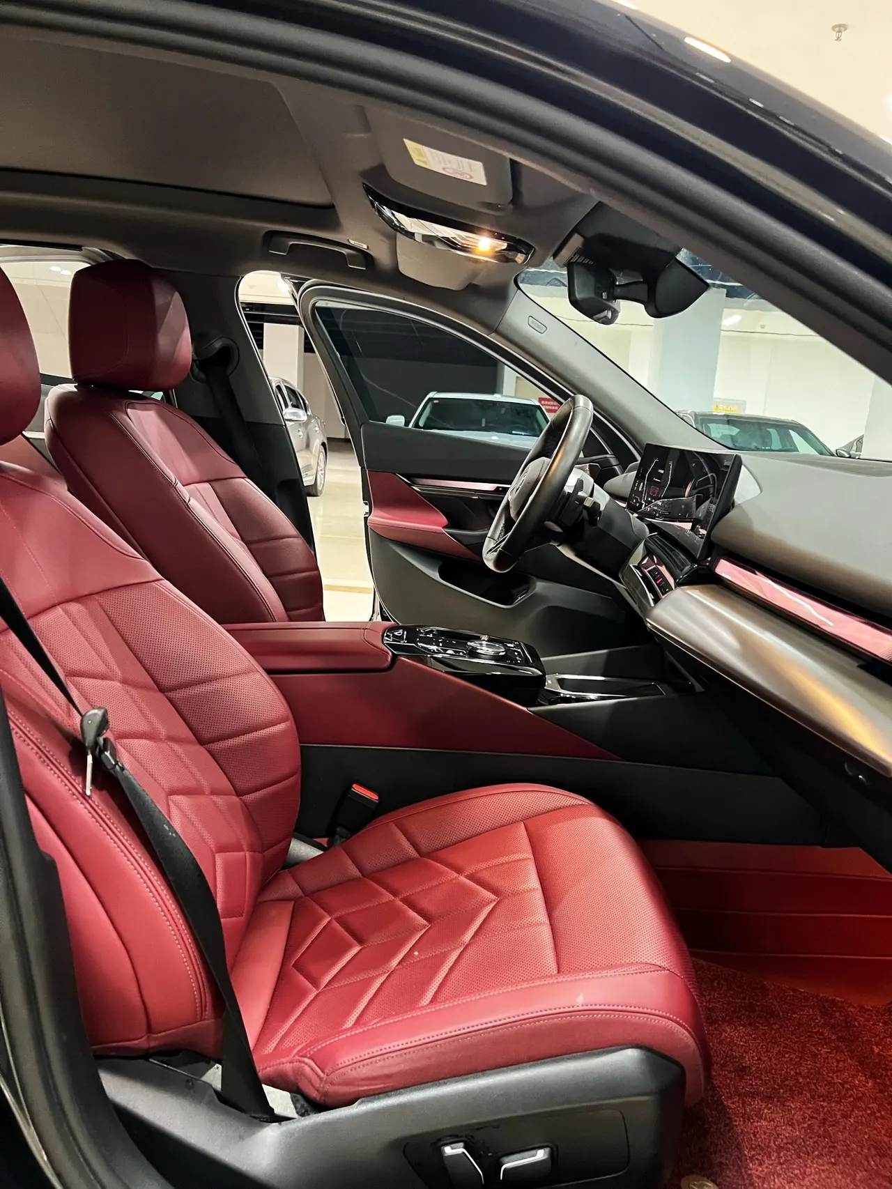 BMW 5 Series 2024 model 530Li 48V 2.0T Leading Edition M Sport Package Automatic 6