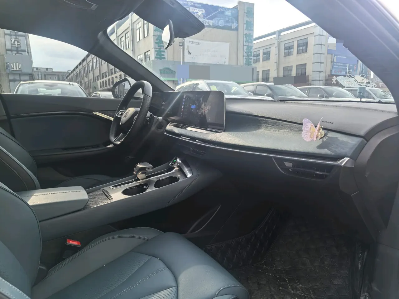 MG 2023 MG7 1.5T to the United States elegant version of automatic gear 5