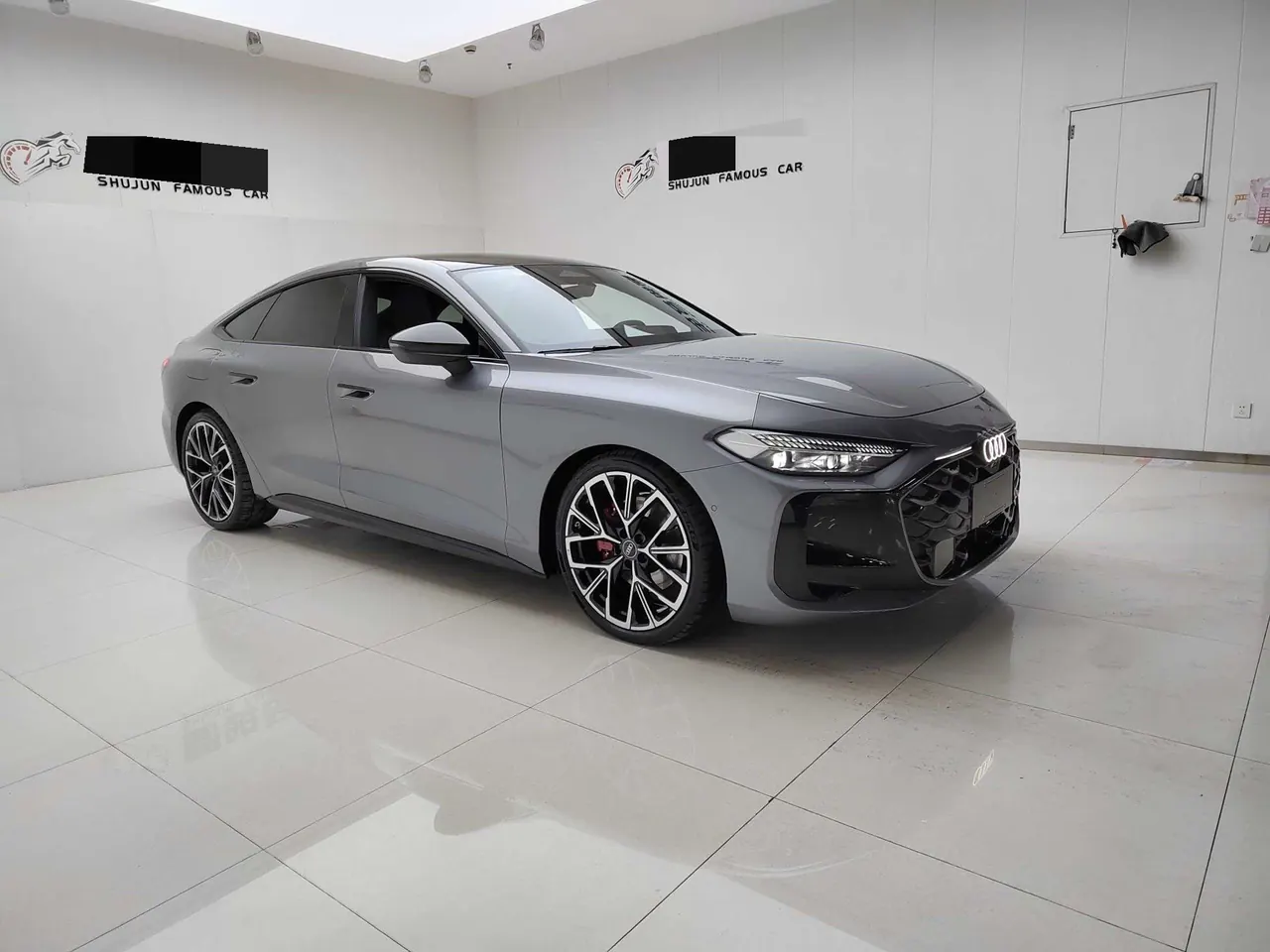Audi 2026 A5L Sportback 2.0TFSI Quattro exclusive automatic transmission 3