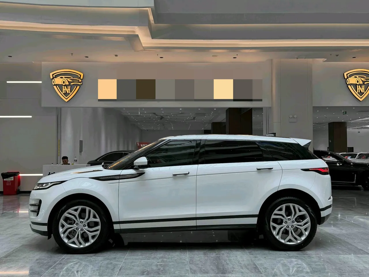 Land Rover 2021 Range Rover Aurora L 48V 2.0T 200PS R-Dynamic Standard Elite Automatic Gear 2