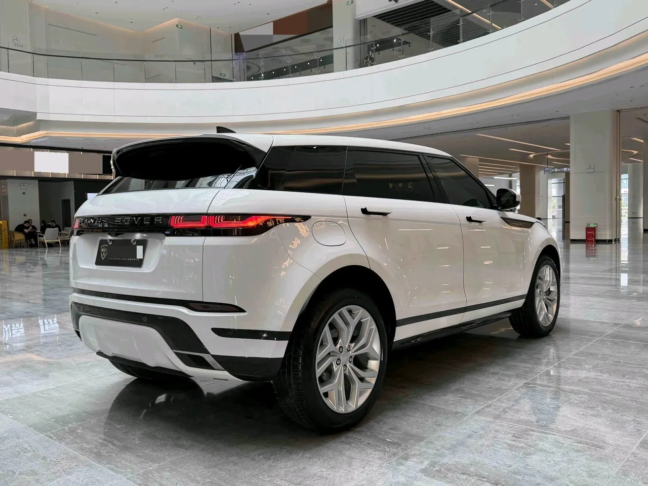 Land Rover 2021 Range Rover Aurora L 48V 2.0T 200PS R-Dynamic Standard Elite Automatic Gear 3