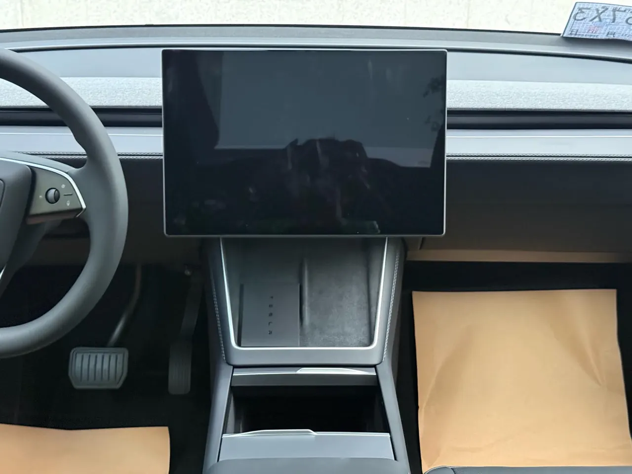 Tesla 2026 Model Y Rear-Wheel-Drive Automatic 18
