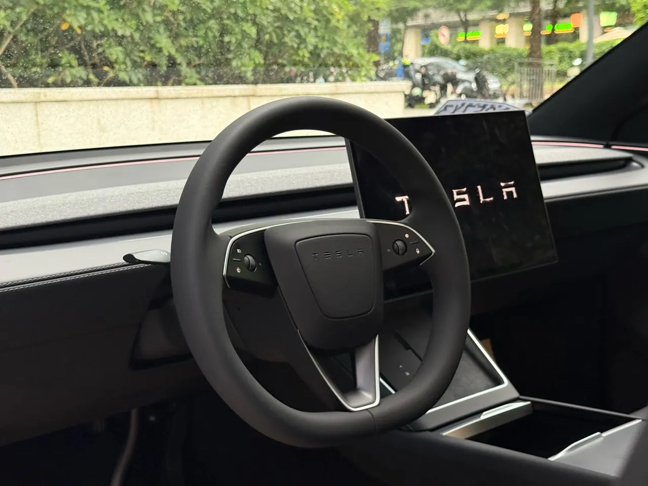 Tesla 2026 Model Y Rear-Wheel-Drive Automatic 5