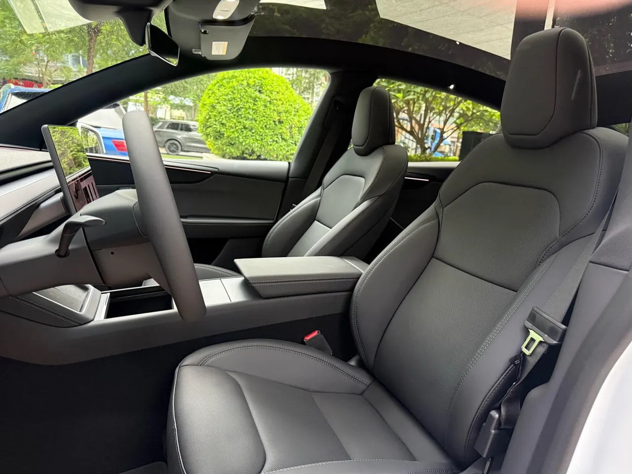 Tesla 2026 Model Y Rear-Wheel-Drive Automatic 7