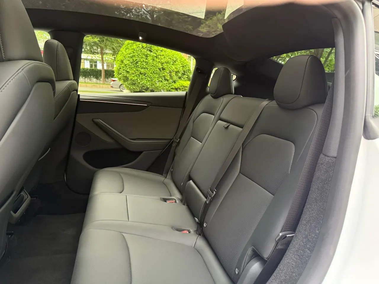 Tesla 2026 Model Y Rear-Wheel-Drive Automatic 9