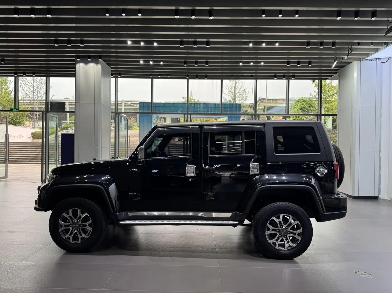 Beijing 2020 BJ40 2.0T 4-wheel drive city hunter version chivalrous automatic gear 3
