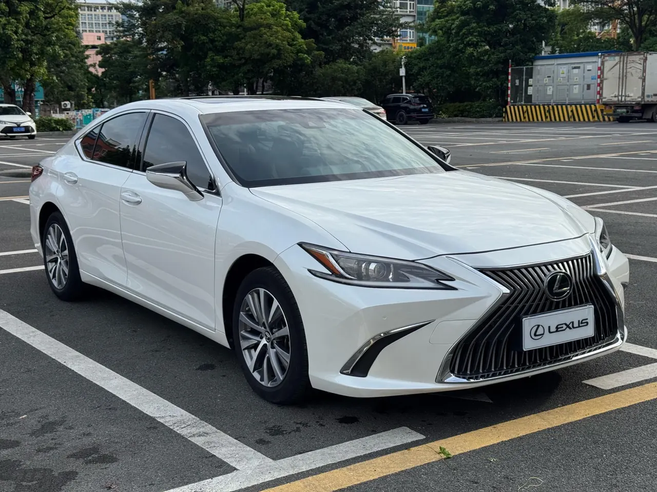 Lexus ES (Imported) 2020 ES200 2.0 Stepless Premium Edition Automatic Gear 5