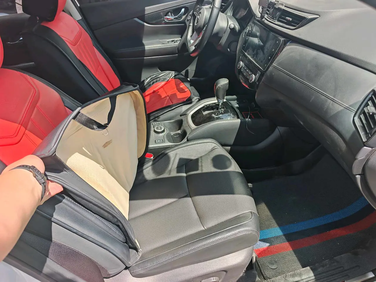 Nissan 2020 Qijun 2.5 stepless XL ITS 3rows four-wheel drive seven-seat luxury pilot version automatic gear 3