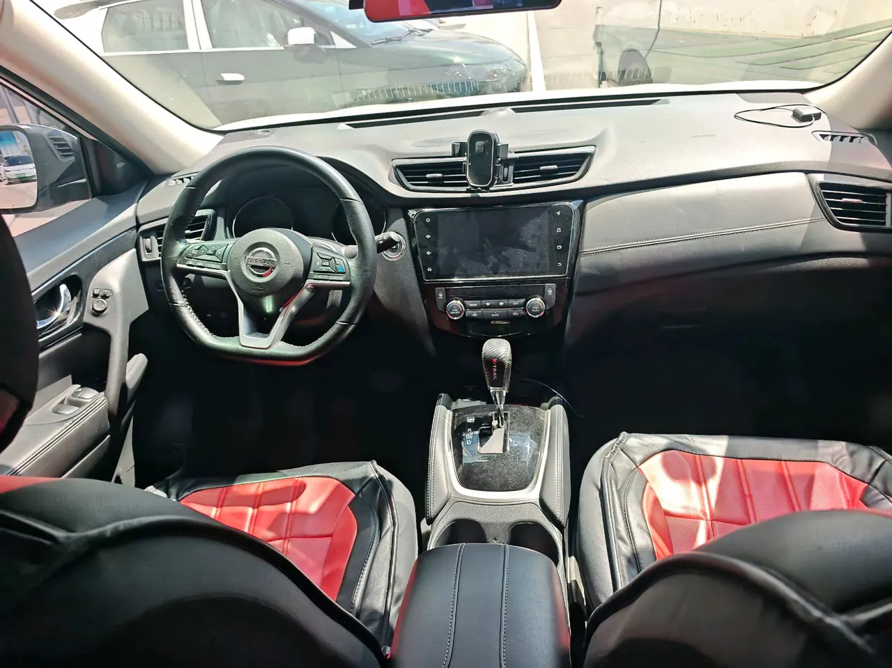 Nissan 2020 Qijun 2.5 stepless XL ITS 3rows four-wheel drive seven-seat luxury pilot version automatic gear 5